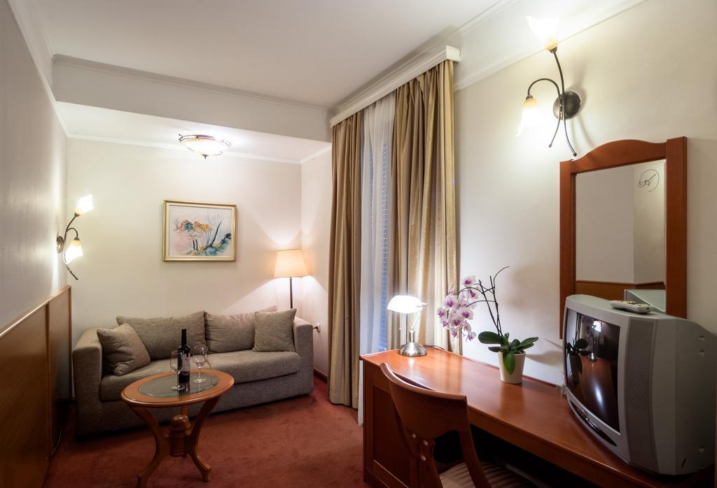 Aleksandar Hotel Vrnjačka Banja Екстериор снимка